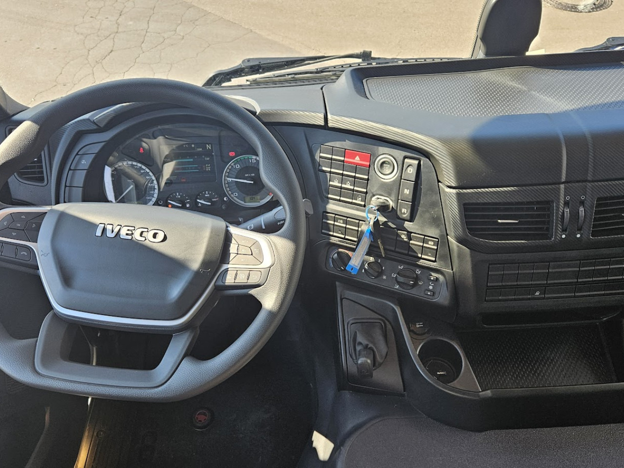 Photo d'intérieur 1: IVECO S-Way AD440S46T/P - crédit-bail IVECO S-Way AD440S46T/P