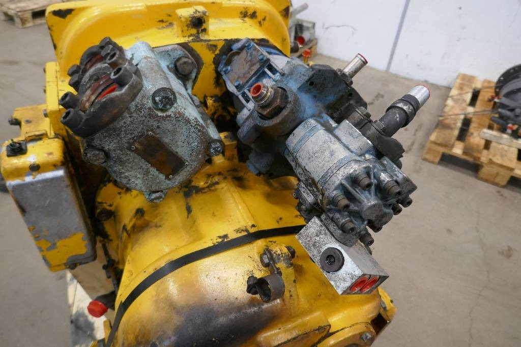 Volvo BM L 50 - Boîte de vitesse pour Engins de chantier: photos 4 Volvo BM L 50 - Boîte de vitesse pour Engins de chantier: photos 4