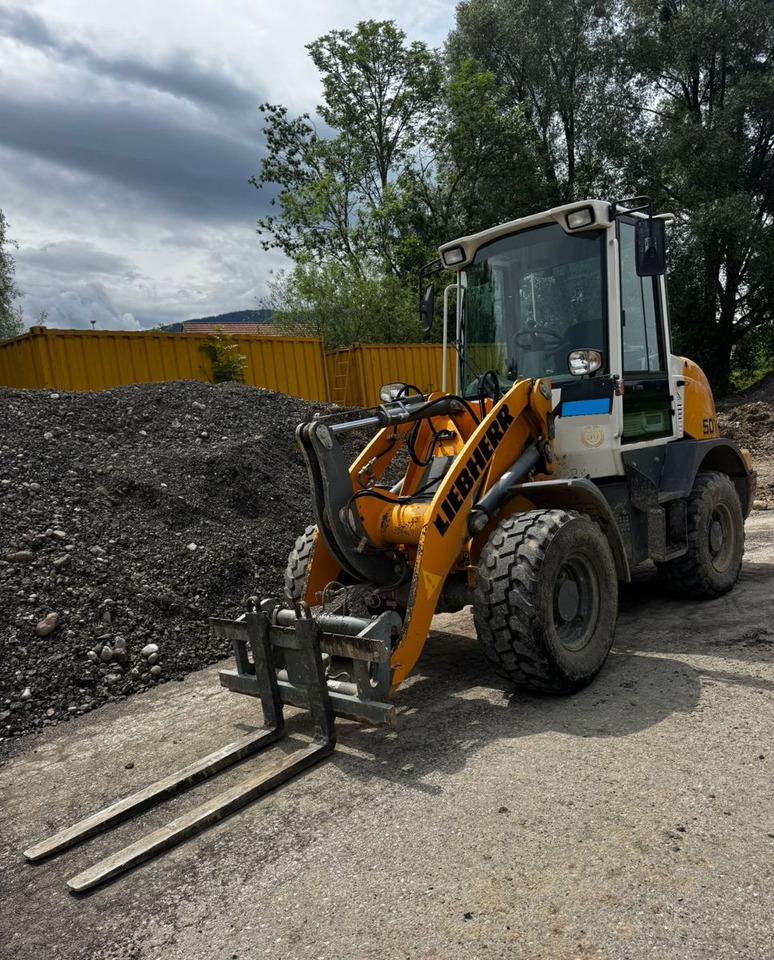 Liebherr L507, Gabel+Schaufel, ONLY 850hours - Chargeuse sur pneus: photos 3 Liebherr L507, Gabel+Schaufel, ONLY 850hours - Chargeuse sur pneus: photos 3