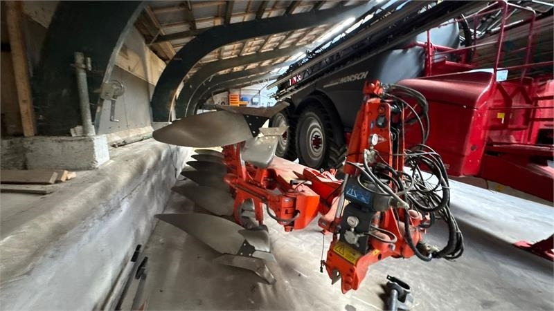 Kuhn Vari Master 183 6 Furet 183 - Charrue: photos 4 Kuhn Vari Master 183 6 Furet 183 - Charrue: photos 4
