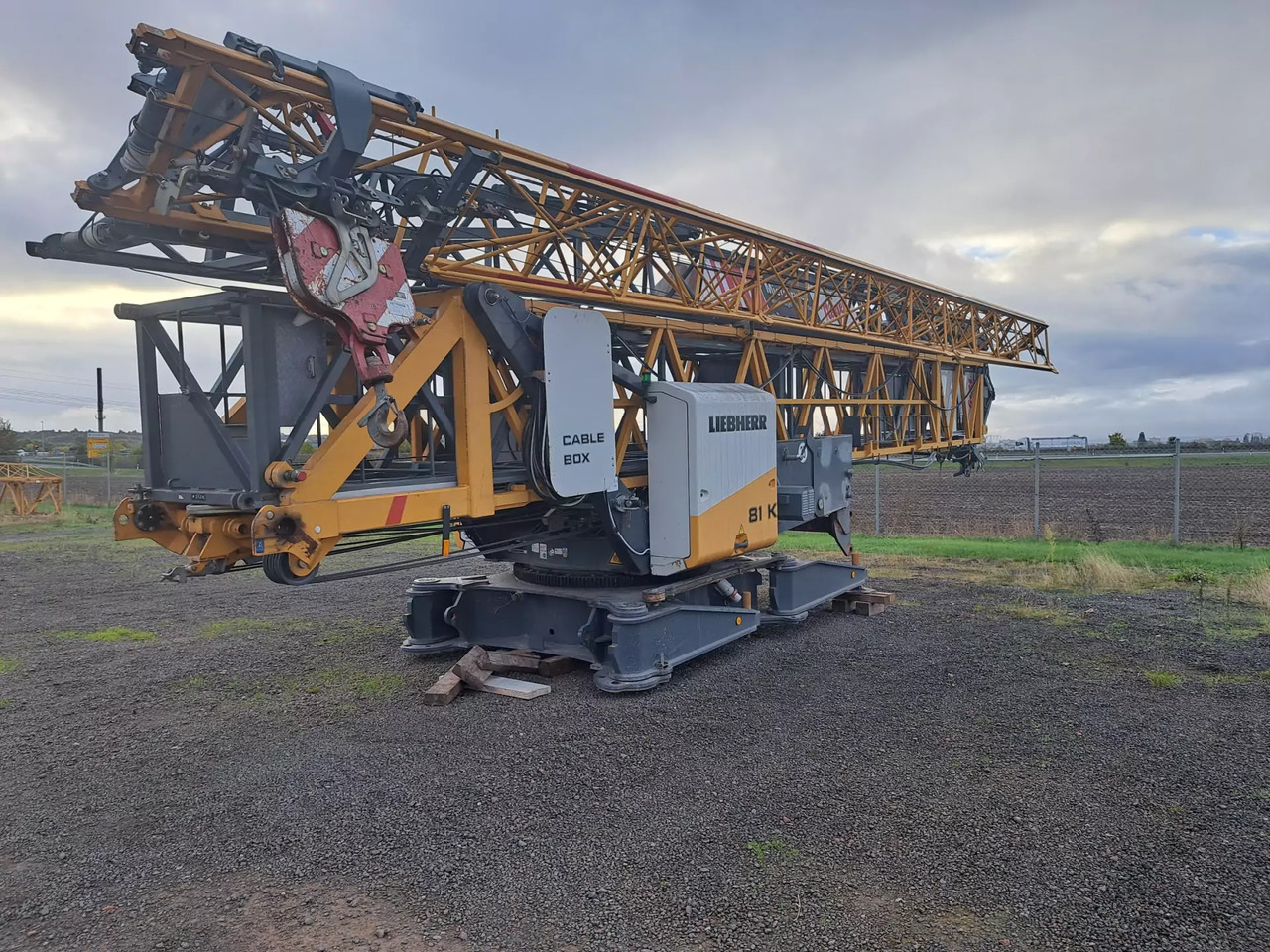 2013 Liebherr 81 K - Grue à montage rapide: photos 1 2013 Liebherr 81 K - Grue à montage rapide: photos 1