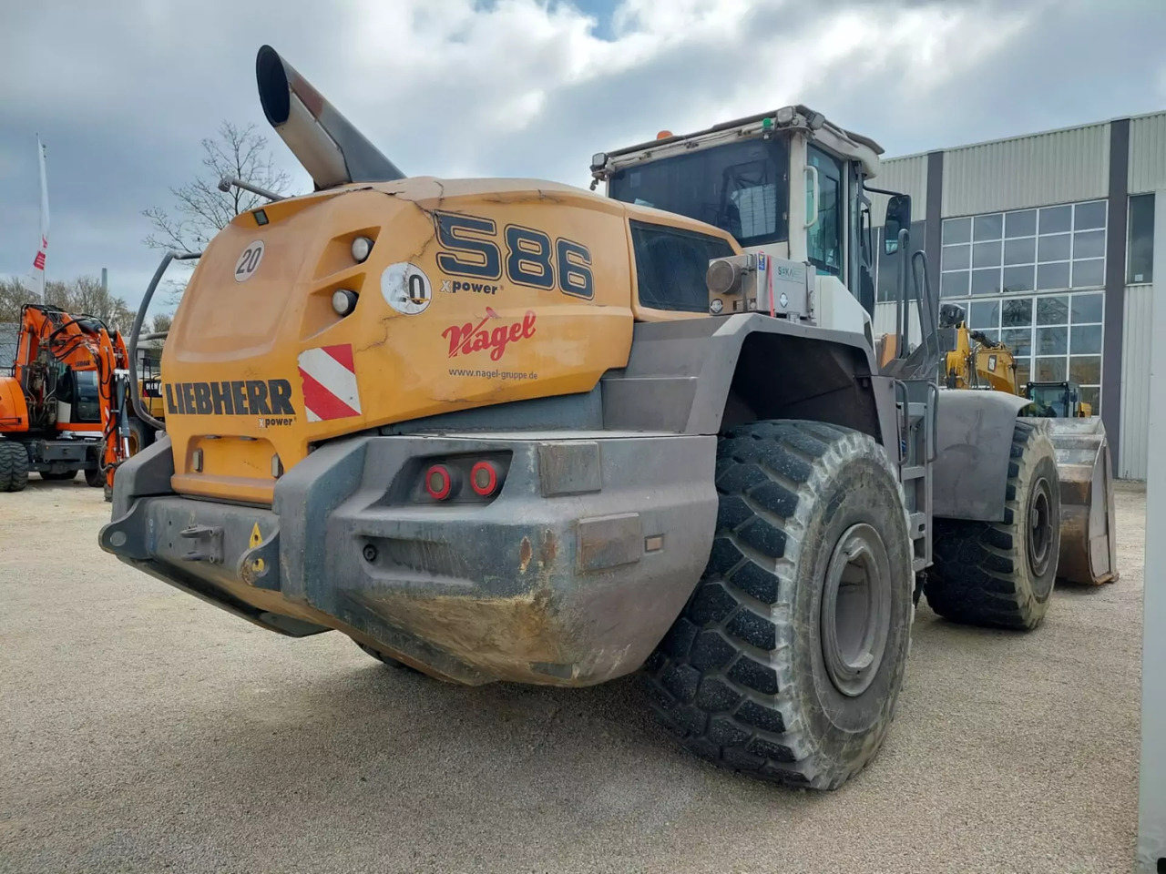 2016 Liebherr L 586XPower - Chargeuse sur pneus: photos 3 2016 Liebherr L 586XPower - Chargeuse sur pneus: photos 3