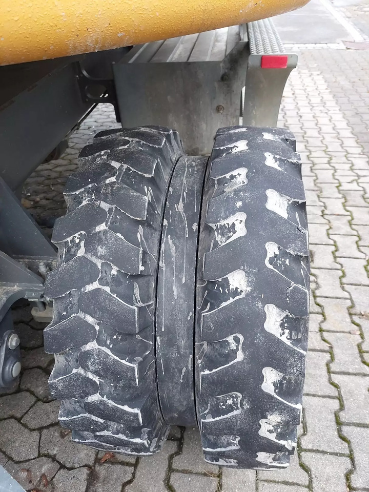 Pelle sur pneus 2018 Liebherr A 912 Compact: photos 9