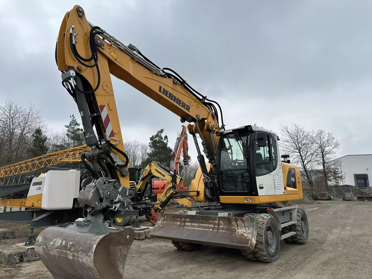 2023 Liebherr A 918 Litronic G6.0-D - Pelle sur pneus: photos 1 2023 Liebherr A 918 Litronic G6.0-D - Pelle sur pneus: photos 1