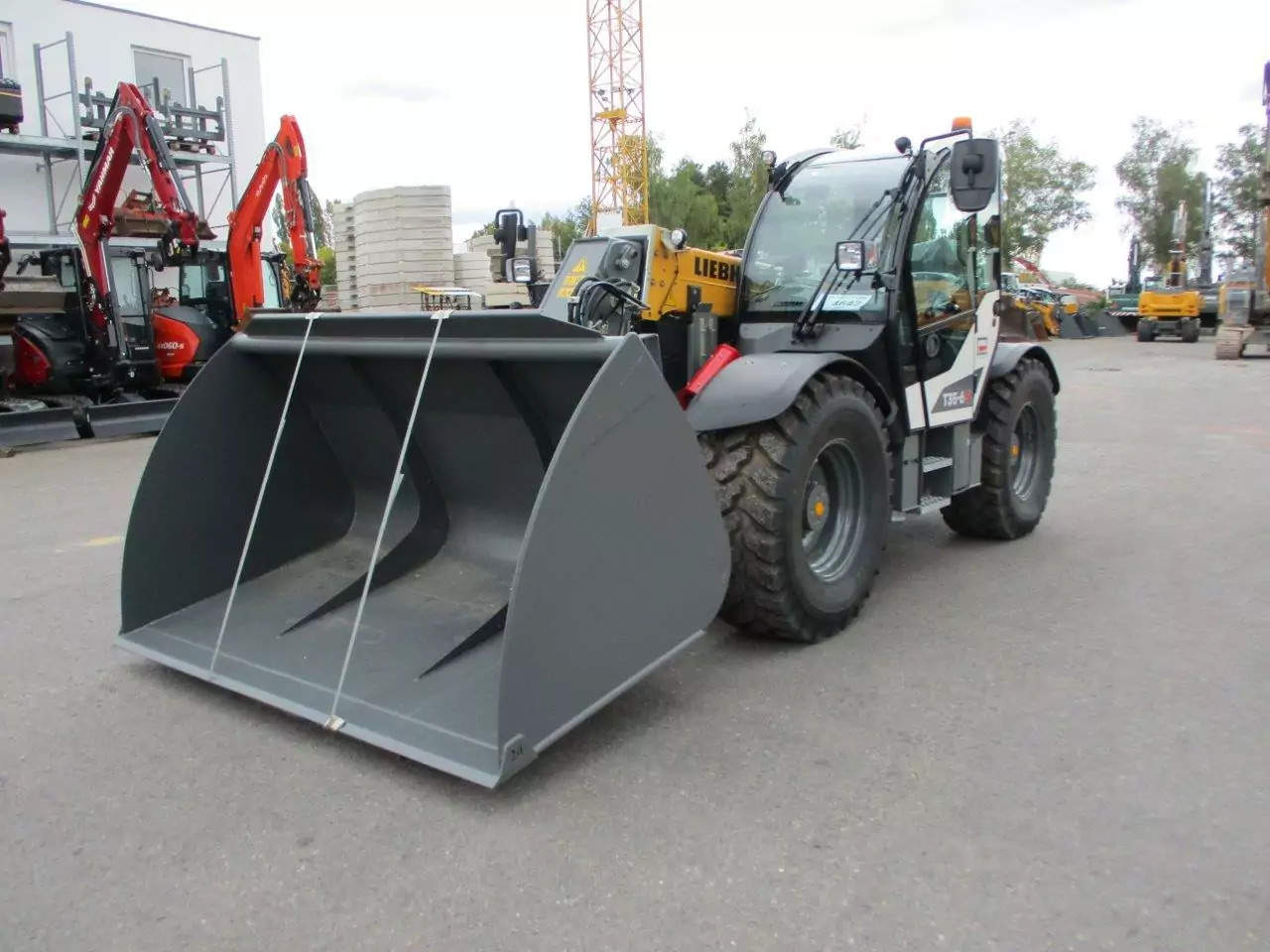 2024 Liebherr T 35-6s - Chariot télescopique: photos 1 2024 Liebherr T 35-6s - Chariot télescopique: photos 1