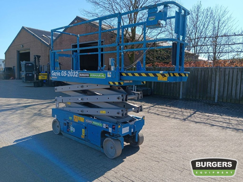 Genie GS2032 - Nacelle ciseaux: photos 4 Genie GS2032 - Nacelle ciseaux: photos 4