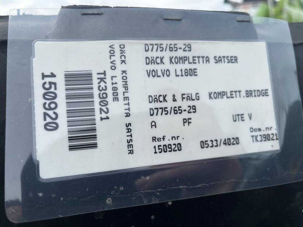 Bridgestone 775 /65 R29 Volvo L180 Wheels - Roue complète: photos 5 Bridgestone 775 /65 R29 Volvo L180 Wheels - Roue complète: photos 5