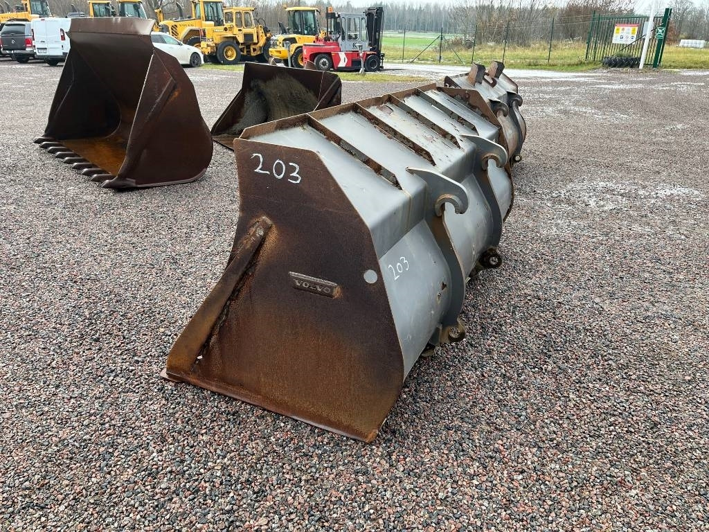Gruskopa / Jordskopa / Bucket Volvo - Godet pour Engins de chantier: photos 1 Gruskopa / Jordskopa / Bucket Volvo - Godet pour Engins de chantier: photos 1