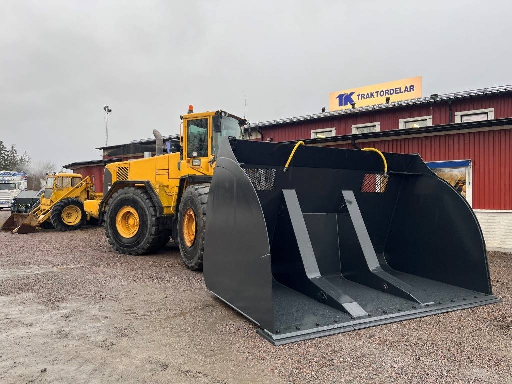 Godet pour Engins de chantier Högtippande skopa 15 m3 High tip bucket: photos 6 Godet pour Engins de chantier Högtippande skopa 15 m3 High tip bucket: photos 6