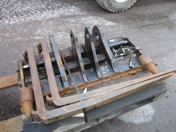 JCB TM310 , 300 Pin and cone coupler - Fourches pour Engins de chantier: photos 1 JCB TM310 , 300 Pin and cone coupler - Fourches pour Engins de chantier: photos 1