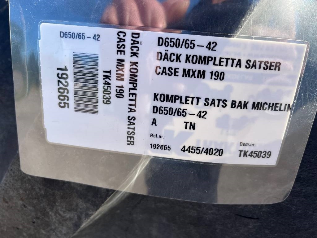 Michelin 650/65-42 hjul till Case MXM190 - Pneu pour Machine agricole: photos 2 Michelin 650/65-42 hjul till Case MXM190 - Pneu pour Machine agricole: photos 2