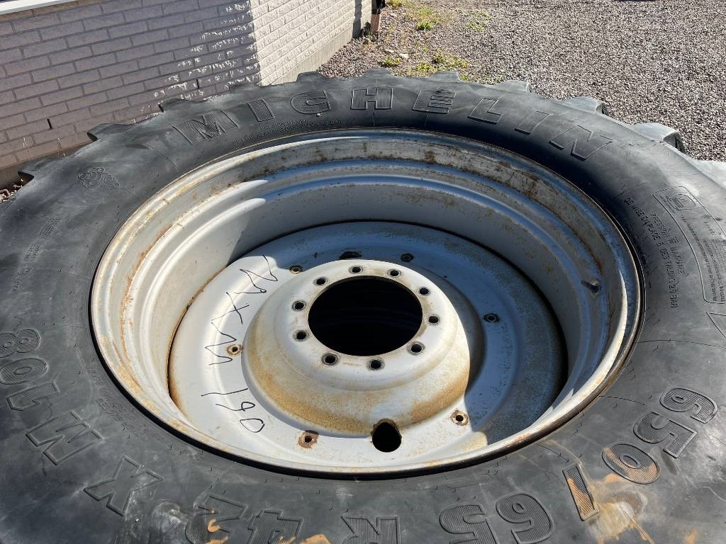 Michelin 650/65-42 hjul till Case MXM190 - Pneu pour Machine agricole: photos 3 Michelin 650/65-42 hjul till Case MXM190 - Pneu pour Machine agricole: photos 3