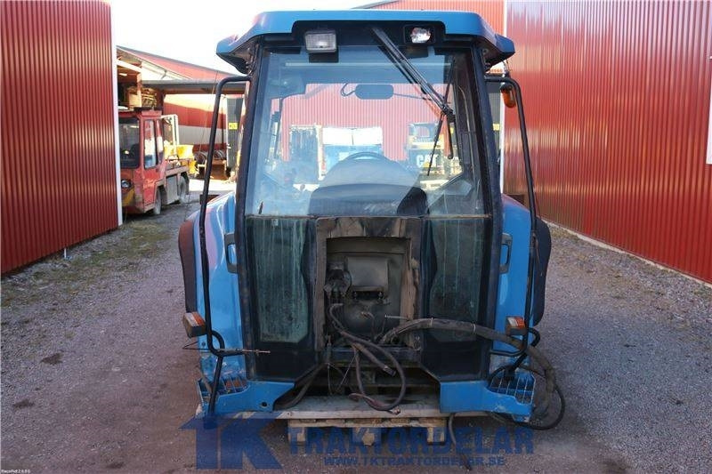 New Holland 8870 - Cabine pour Tracteur agricole: photos 1 New Holland 8870 - Cabine pour Tracteur agricole: photos 1