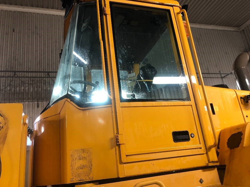 Chargeuse sur pneus Volvo L 220 E Dismantled: only spare parts: photos 7 Chargeuse sur pneus Volvo L 220 E Dismantled: only spare parts: photos 7