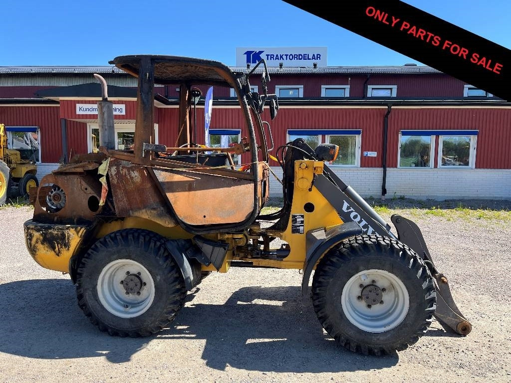 Volvo L 25 B Dismantled. Only specific spare parts - Chargeuse sur pneus: photos 1 Volvo L 25 B Dismantled. Only specific spare parts - Chargeuse sur pneus: photos 1