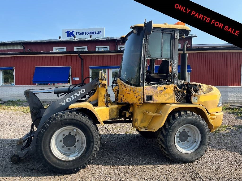 Volvo L 30 B Dismantled: only spare parts - Chargeuse sur pneus: photos 1 Volvo L 30 B Dismantled: only spare parts - Chargeuse sur pneus: photos 1