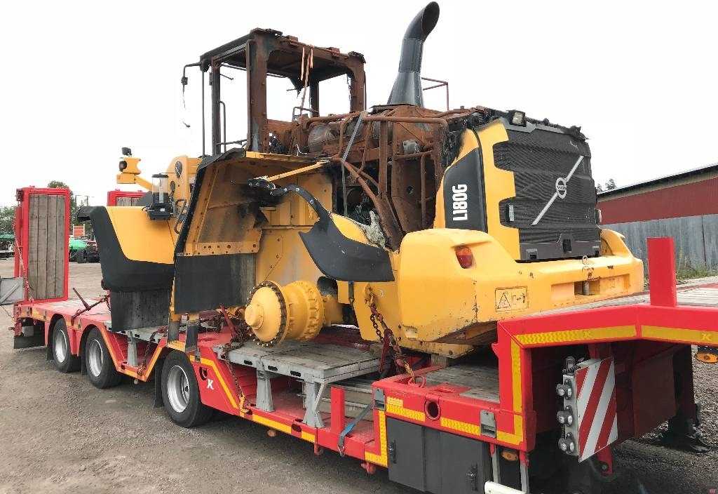 Volvo L180G Dismantled for spare parts - Chargeuse sur pneus: photos 1 Volvo L180G Dismantled for spare parts - Chargeuse sur pneus: photos 1