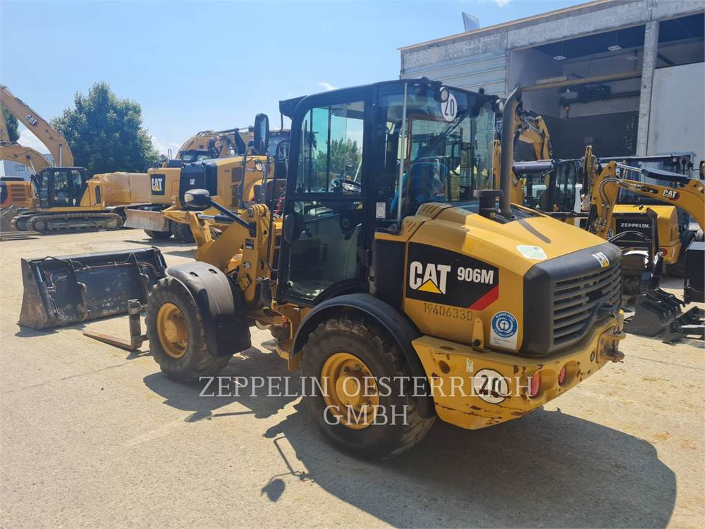 CAT 906M - Chargeuse sur pneus: photos 2 CAT 906M - Chargeuse sur pneus: photos 2