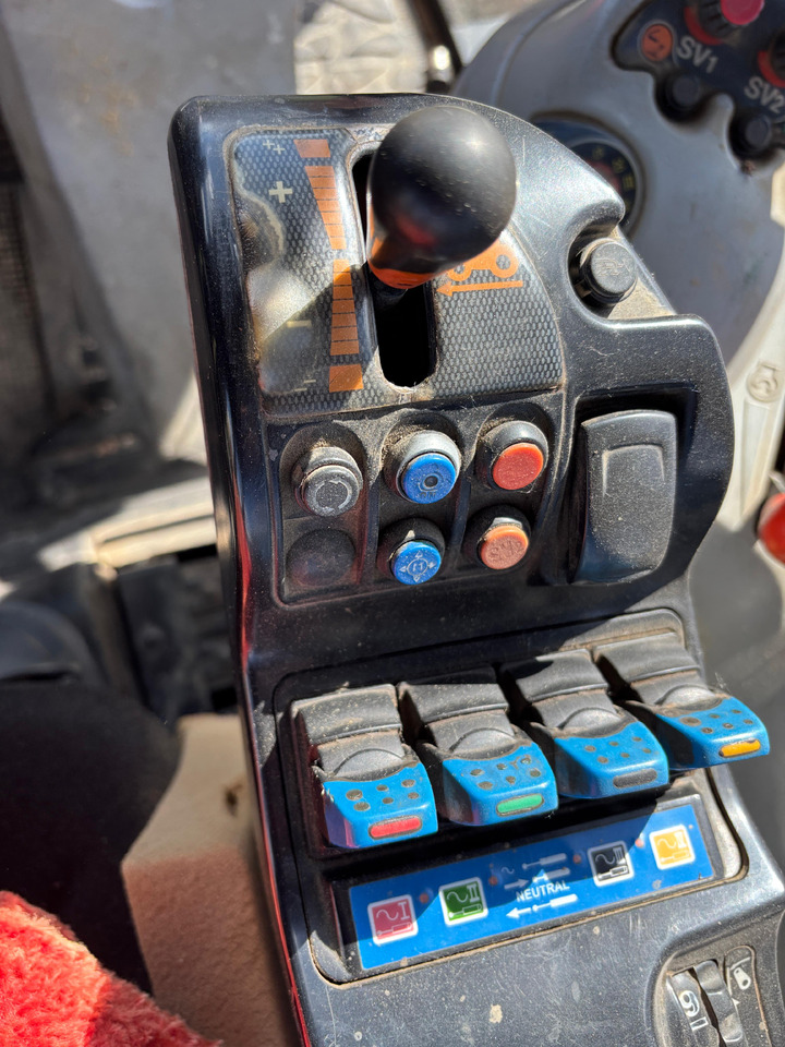 AGCO Massay Ferguson 8480 Przełączniki Przycisk Kabiny Kabinowe - Cabine et intérieur pour Machine agricole: photos 4 AGCO Massay Ferguson 8480 Przełączniki Przycisk Kabiny Kabinowe - Cabine et intérieur pour Machine agricole: photos 4