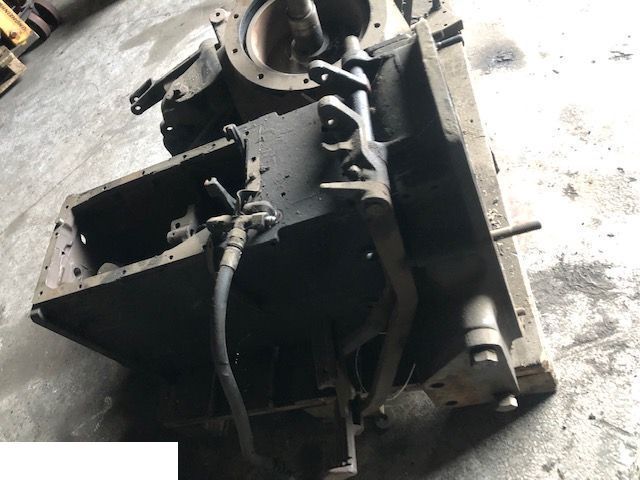 Boîte de vitesse et pièces pour Machine agricole Case 785 - Obudowa Skrzyni: photos 6