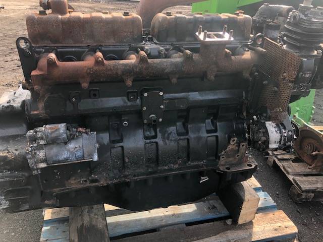 Case CS 120 - Silnik Sisu 620.94 - Głowica Cylindrów - Culasse pour Machine agricole: photos 1 Case CS 120 - Silnik Sisu 620.94 - Głowica Cylindrów - Culasse pour Machine agricole: photos 1