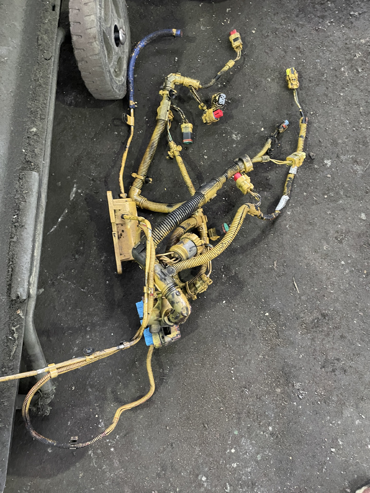 Caterpillar Cat Perkins 1106D C6.6 - wiązka elektryczna silnika - Câble/ Fil pour Engins de chantier: photos 1 Caterpillar Cat Perkins 1106D C6.6 - wiązka elektryczna silnika - Câble/ Fil pour Engins de chantier: photos 1