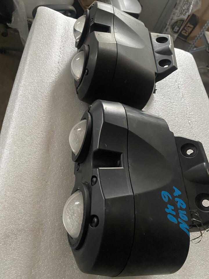 Claas Arion 640 - Lampy / Mocowania Lamp / Reflektory - Lumière/ Éclairage pour Machine agricole: photos 5 Claas Arion 640 - Lampy / Mocowania Lamp / Reflektory - Lumière/ Éclairage pour Machine agricole: photos 5