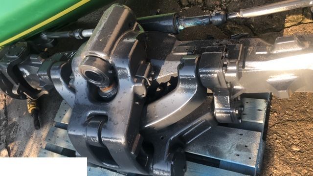 Claas Axion 830 840 850 Oś przednia Resor Zwolnica Zwrotnia Wkład Mostu Półoś Resor - Essieu et pièces pour Machine agricole: photos 3 Claas Axion 830 840 850 Oś przednia Resor Zwolnica Zwrotnia Wkład Mostu Półoś Resor - Essieu et pièces pour Machine agricole: photos 3