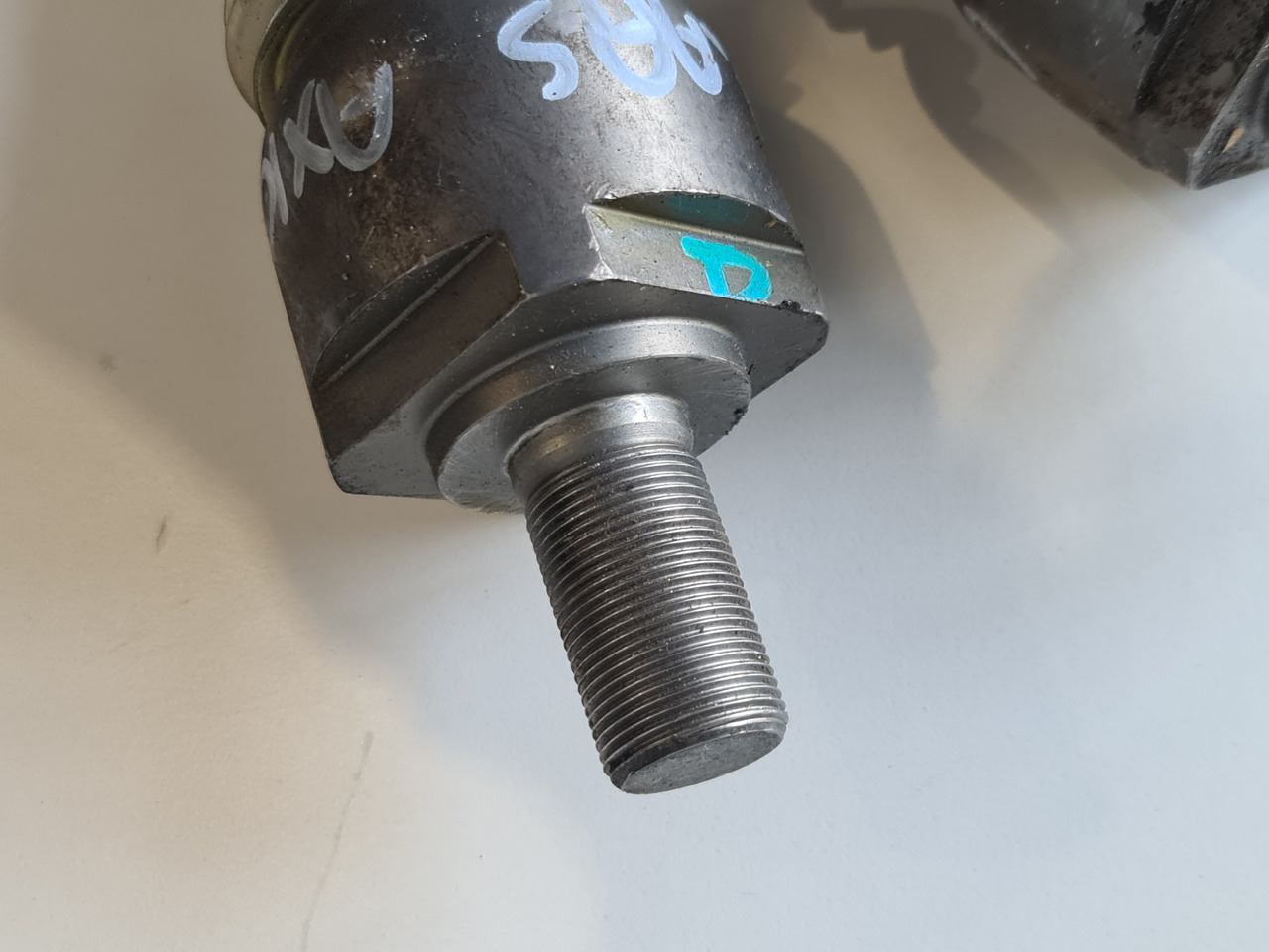 Claas Axion Przegub Kulkowy - Biellette de direction pour Machine agricole: photos 4 Claas Axion Przegub Kulkowy - Biellette de direction pour Machine agricole: photos 4