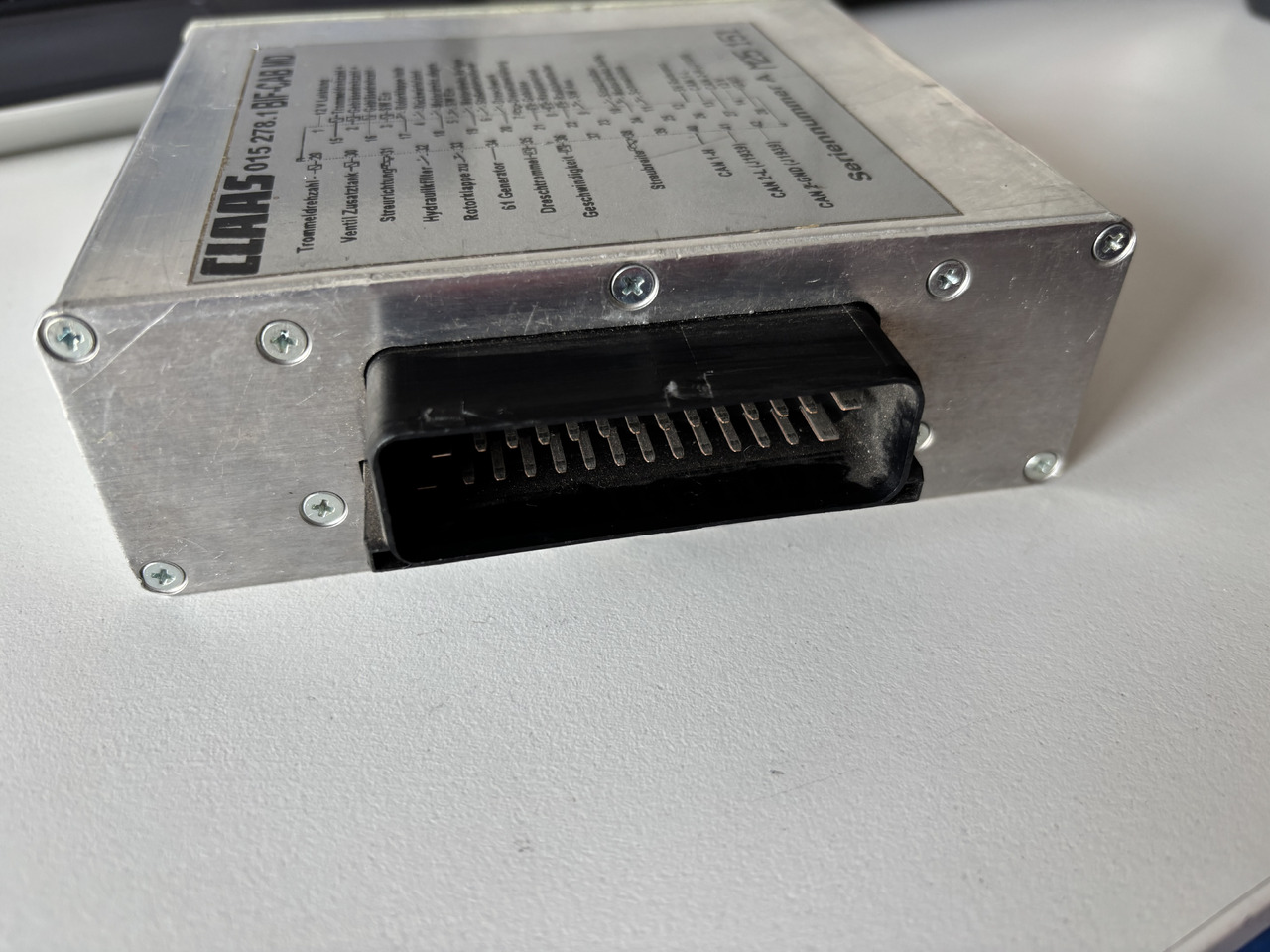 Claas LEXION 510 520 530 560 570 580 Moduł Sterownik BIF-CAB MD 015278.1 015278.6 00 0015 278 6 - Bloc de gestion pour Moissonneuse-batteuse: photos 2 Claas LEXION 510 520 530 560 570 580 Moduł Sterownik BIF-CAB MD 015278.1 015278.6 00 0015 278 6 - Bloc de gestion pour Moissonneuse-batteuse: photos 2