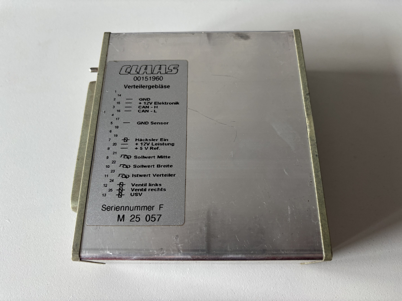 Claas LEXION 580 Moduł Serownik 00 0015 196 0 00151960 - Bloc de gestion pour Moissonneuse-batteuse: photos 1 Claas LEXION 580 Moduł Serownik 00 0015 196 0 00151960 - Bloc de gestion pour Moissonneuse-batteuse: photos 1