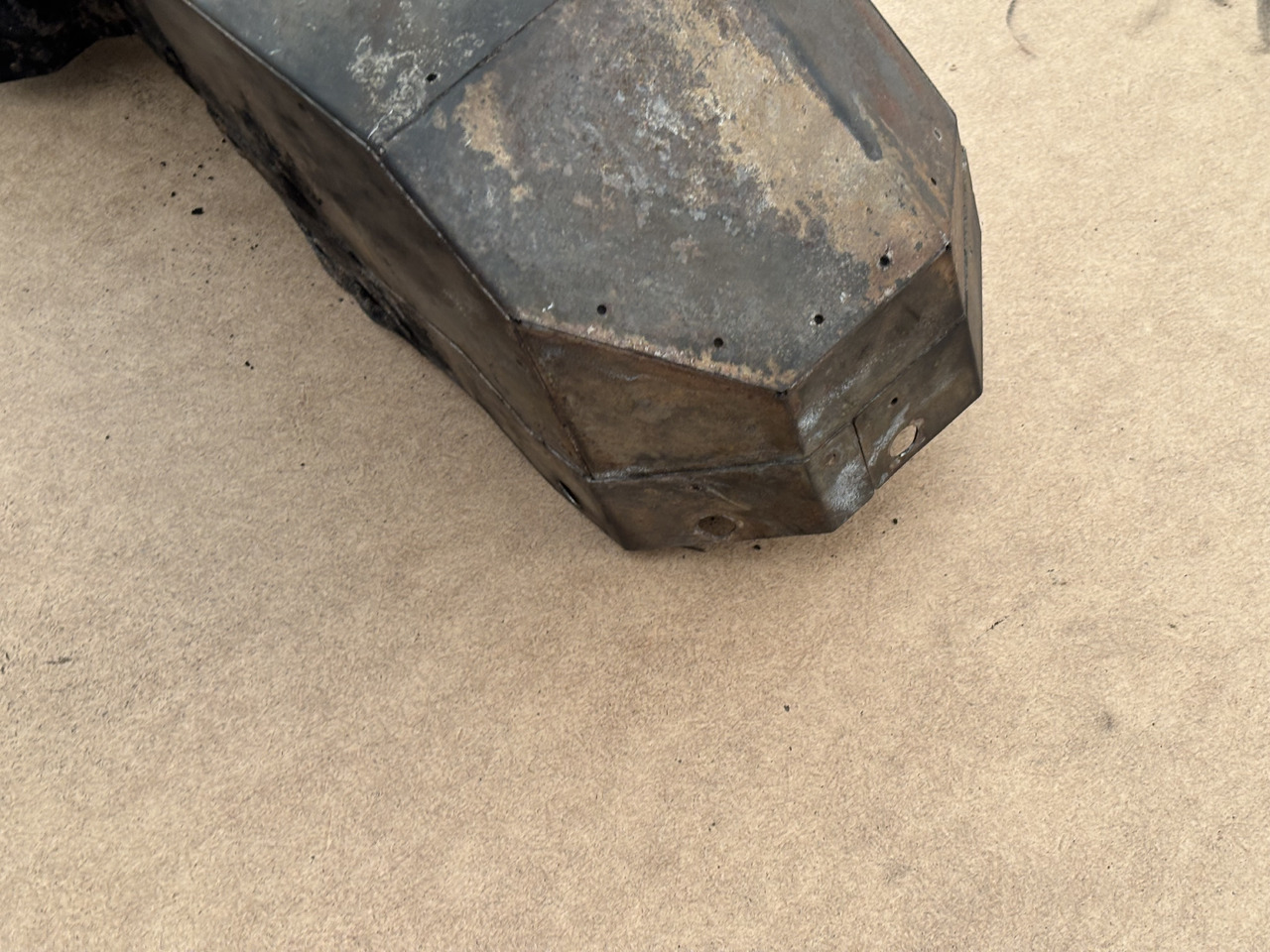 Claas Lexion 780 Osłona Obudowa Maska 00 0781 215 0   0007812150 - Capot pour Moissonneuse-batteuse: photos 4 Claas Lexion 780 Osłona Obudowa Maska 00 0781 215 0   0007812150 - Capot pour Moissonneuse-batteuse: photos 4