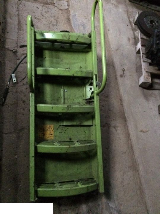 Claas Lexion Schody / Stopnica - Marchepied pour Machine agricole: photos 1 Claas Lexion Schody / Stopnica - Marchepied pour Machine agricole: photos 1