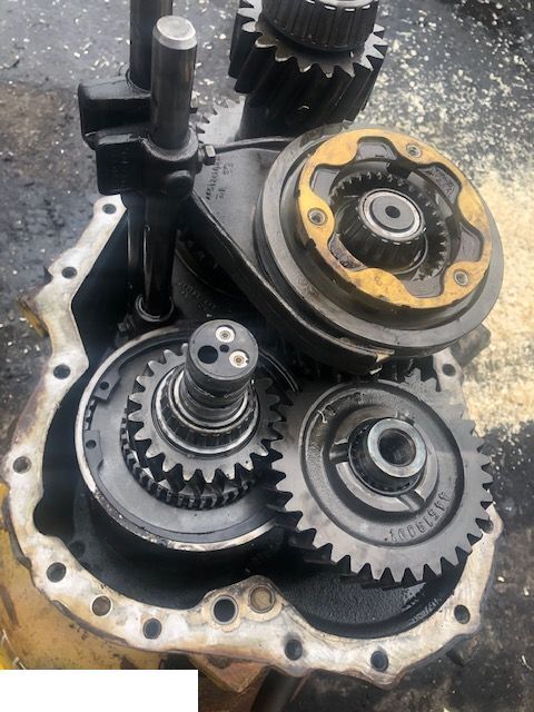 Claas Ranger - Skrzynia International Ratio 1:1 - Boîte de vitesse pour Chariot télescopique: photos 1 Claas Ranger - Skrzynia International Ratio 1:1 - Boîte de vitesse pour Chariot télescopique: photos 1