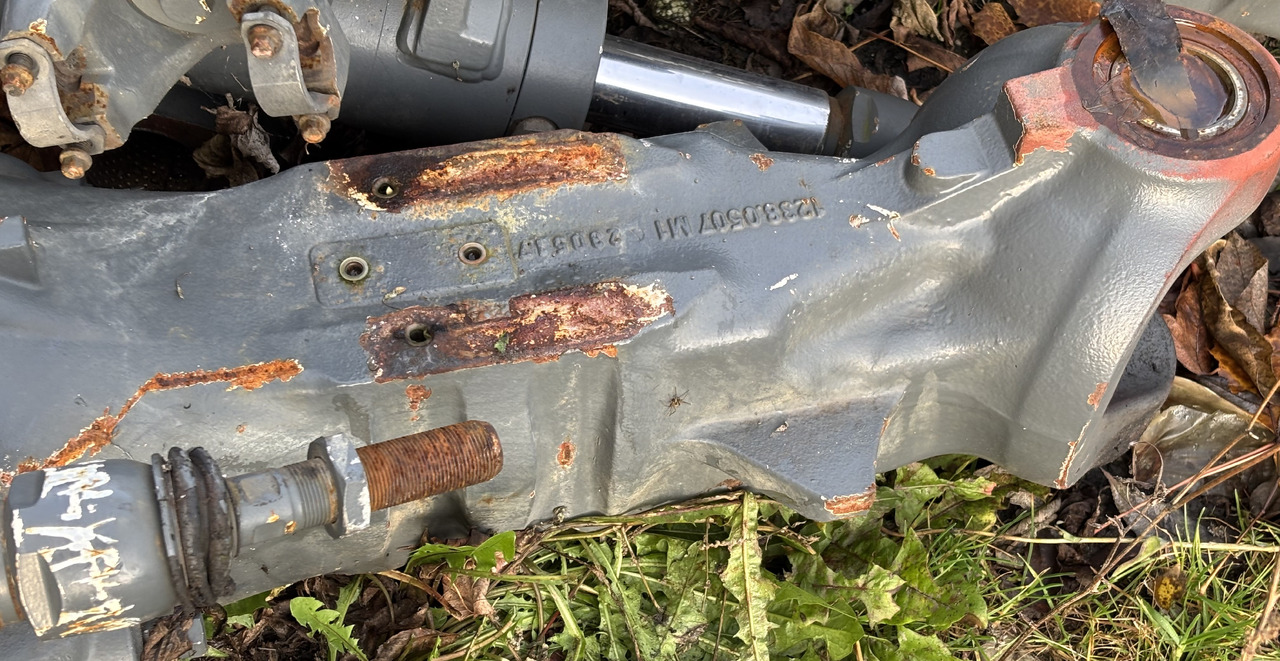 Claas Scorpion 635 Wałek Przegubowy Czop Obudowa Przedniej Osi Pochwa Hamulec - Essieu avant pour Tracteur agricole: photos 3 Claas Scorpion 635 Wałek Przegubowy Czop Obudowa Przedniej Osi Pochwa Hamulec - Essieu avant pour Tracteur agricole: photos 3