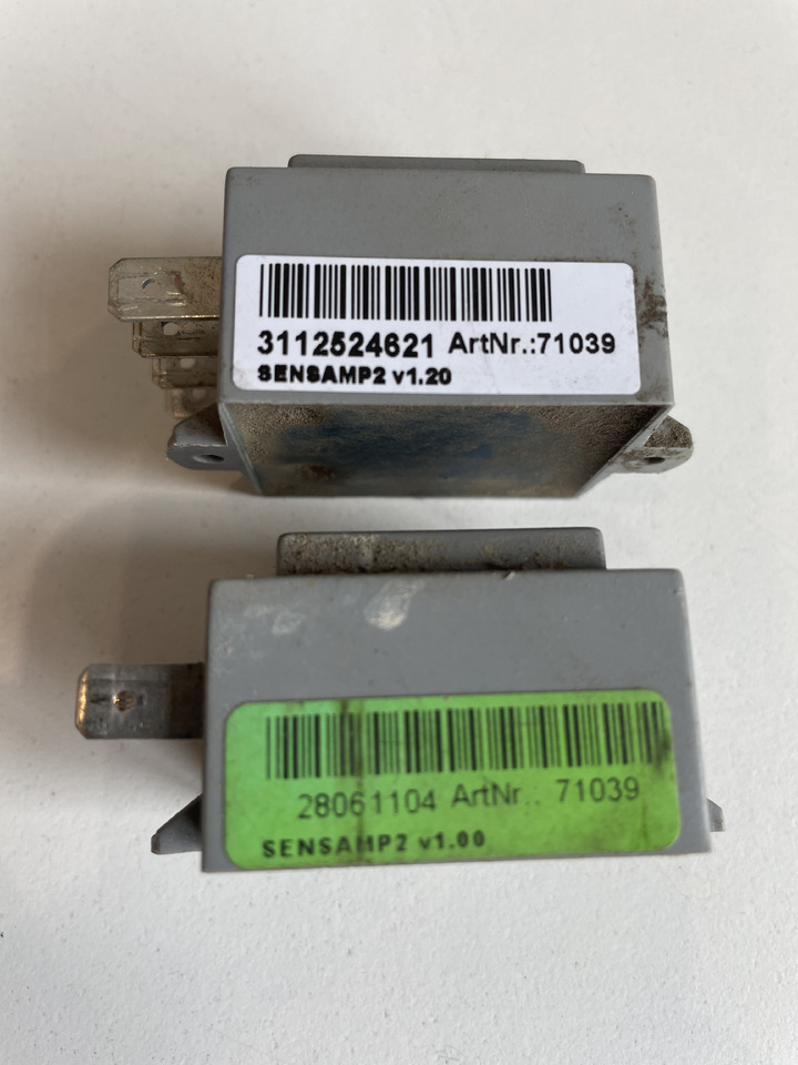 Claas Scorpion 7040 - moduł sterownik Sensamp2 V1.00 71039 0013024710 - Bloc de gestion pour Matériel de manutention: photos 1 Claas Scorpion 7040 - moduł sterownik Sensamp2 V1.00 71039 0013024710 - Bloc de gestion pour Matériel de manutention: photos 1