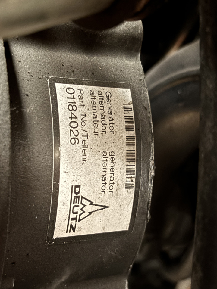 DEUTZ 3.6 75 KM (55.4 kW) Silnik CZĘŚCI Manitou MT1033TCD3.6L04 MT 1033 TCD 3.6 L04 C4DI90 - Moteur et pièces pour Engins de chantier: photos 1 DEUTZ 3.6 75 KM (55.4 kW) Silnik CZĘŚCI Manitou MT1033TCD3.6L04 MT 1033 TCD 3.6 L04 C4DI90 - Moteur et pièces pour Engins de chantier: photos 1