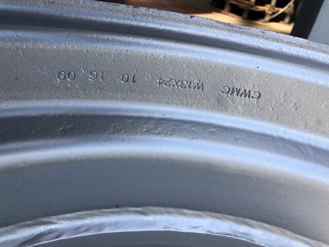 Felga 13x24 CAT TH Bobcat i Inne - Jante pour Engins de chantier: photos 2 Felga 13x24 CAT TH Bobcat i Inne - Jante pour Engins de chantier: photos 2