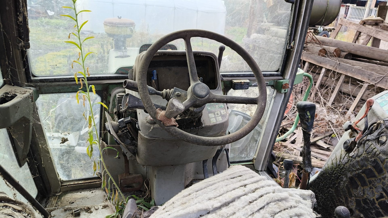 Fendt 309 - na części - elementy wnętrza plastiki - Cabine et intérieur pour Tracteur agricole: photos 1 Fendt 309 - na części - elementy wnętrza plastiki - Cabine et intérieur pour Tracteur agricole: photos 1
