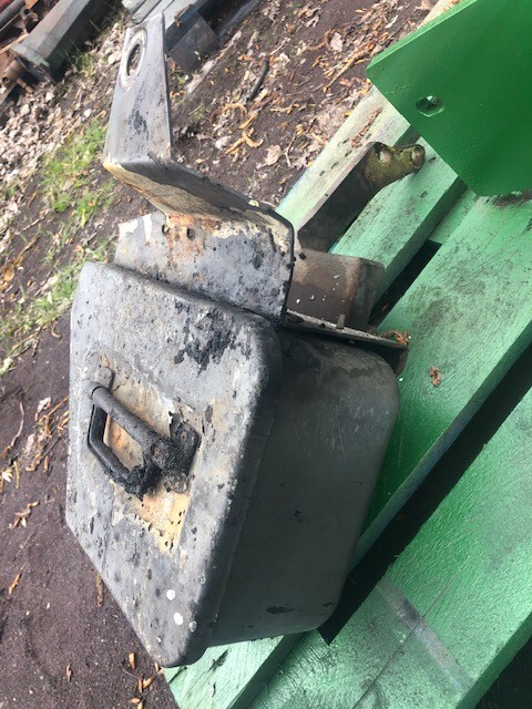 Fendt 311 , 312 LSA - Skrzynka Narzędziowa - Frame/ Châssis pour Tracteur agricole: photos 3 Fendt 311 , 312 LSA - Skrzynka Narzędziowa - Frame/ Châssis pour Tracteur agricole: photos 3