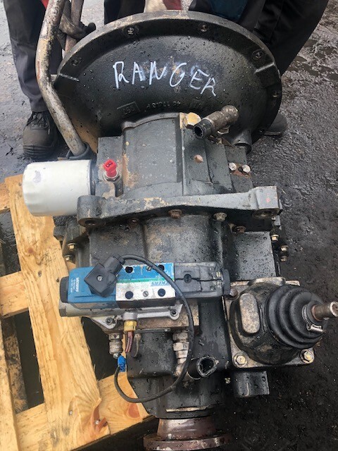 International Transmission 460 164 - Transmission pour Machine agricole: photos 1 International Transmission 460 164 - Transmission pour Machine agricole: photos 1