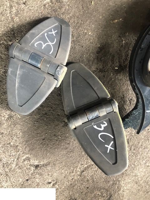 JCB 3cx 4cx - Zawiasy Drzwi - Portière et pièces pour Engins de chantier: photos 1 JCB 3cx 4cx - Zawiasy Drzwi - Portière et pièces pour Engins de chantier: photos 1