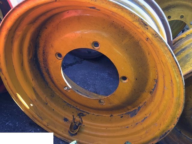 JCB 3cx Contractor - Felga 15x28 - Jante pour Engins de chantier: photos 1 JCB 3cx Contractor - Felga 15x28 - Jante pour Engins de chantier: photos 1