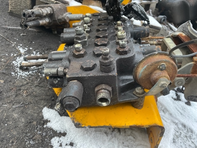 Jcb 3cx rozdzielacz hydrauliczny tylni - Valve hydraulique pour Machine agricole: photos 3 Jcb 3cx rozdzielacz hydrauliczny tylni - Valve hydraulique pour Machine agricole: photos 3