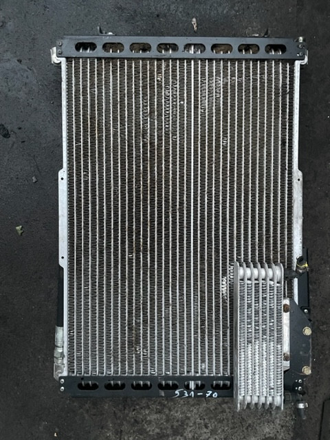 Jcb 531-70 , Jcb 541-70 tier 4 chłodnica oleju - Radiateur d'huile pour Chariot télescopique: photos 1 Jcb 531-70 , Jcb 541-70 tier 4 chłodnica oleju - Radiateur d'huile pour Chariot télescopique: photos 1