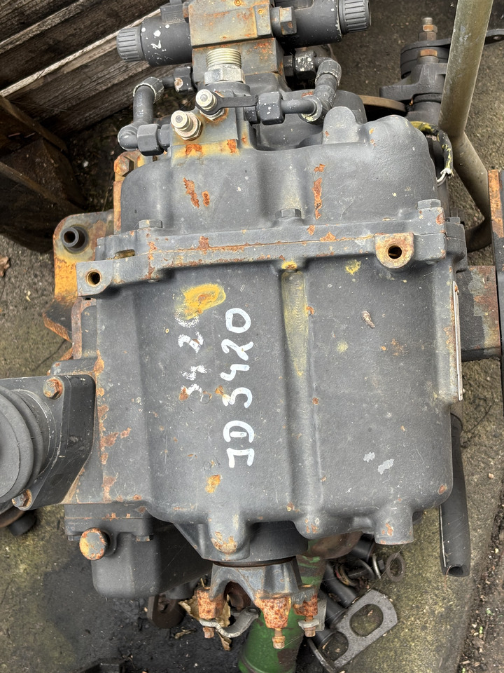 John Deere 3200 3215 3220 3415 3420 Skrzynia Biegów TURNER COM-T4-2030 AZ54187 - Boîte de vitesse pour Machine agricole: photos 3 John Deere 3200 3215 3220 3415 3420 Skrzynia Biegów TURNER COM-T4-2030 AZ54187 - Boîte de vitesse pour Machine agricole: photos 3