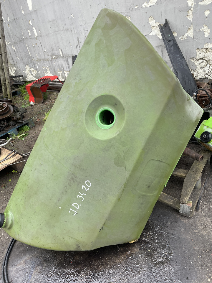 John Deere 3420 3415 3215 3220 - zbiornik paliwa bak - AZ53932 AZ55650 - Réservoir de carburant pour Machine agricole: photos 1 John Deere 3420 3415 3215 3220 - zbiornik paliwa bak - AZ53932 AZ55650 - Réservoir de carburant pour Machine agricole: photos 1
