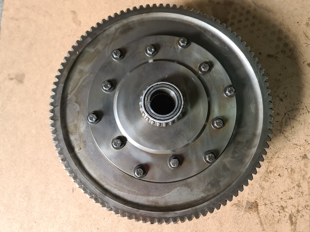 John Deere 4650, 4850 Bęben Sprzęgła WOM Sprzęgło Bieg R70932 AR95409 R71231 - Embrayage et pièces pour Machine agricole: photos 4 John Deere 4650, 4850 Bęben Sprzęgła WOM Sprzęgło Bieg R70932 AR95409 R71231 - Embrayage et pièces pour Machine agricole: photos 4