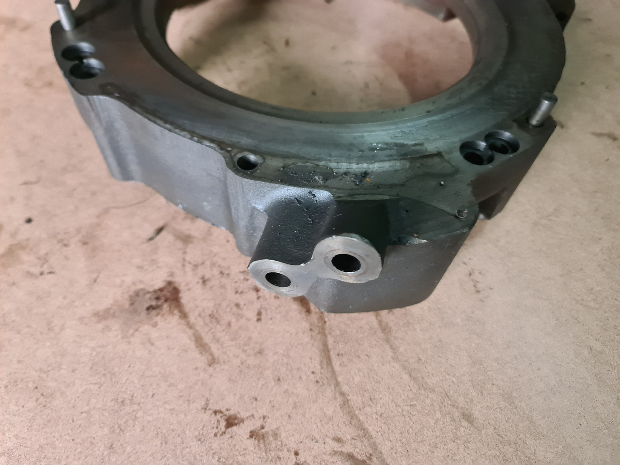 John Deere 4650, 4850 Obudowa Tłoka Hamulcowego R72044 - Pièces de frein pour Machine agricole: photos 2 John Deere 4650, 4850 Obudowa Tłoka Hamulcowego R72044 - Pièces de frein pour Machine agricole: photos 2