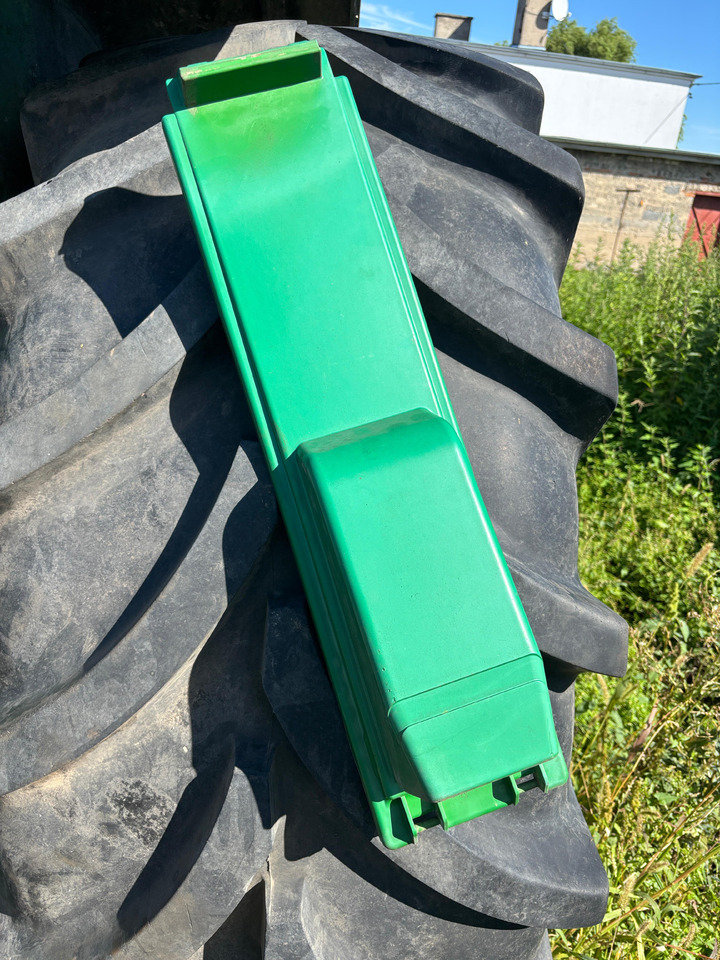 John Deere 6010 6200 6400 6510 Pokrywa obudowy filtra powietrza kabinowego AL153003 - Filtre de salon pour Machine agricole: photos 1 John Deere 6010 6200 6400 6510 Pokrywa obudowy filtra powietrza kabinowego AL153003 - Filtre de salon pour Machine agricole: photos 1